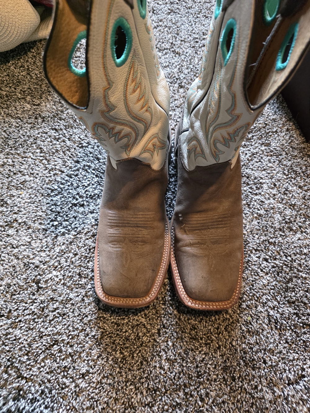 Justin size 9.5D steel toe boots